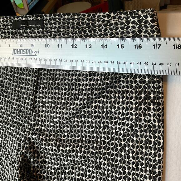 Amanda + Chelsea Women Slim Leg Formal Pants size 10,Black White Geometric Print - Picture 2 of 11